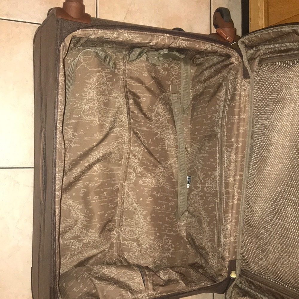 Suitcase - Picture 3 of 4